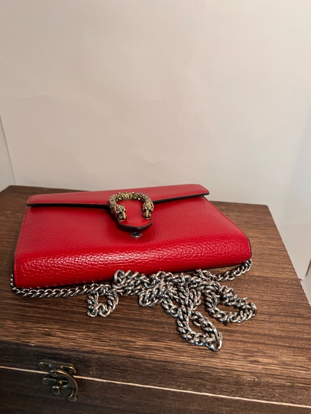 Gucci Red Leather Envelope Clutch with Gold-Tone Horsebit - Picture 6 of 9